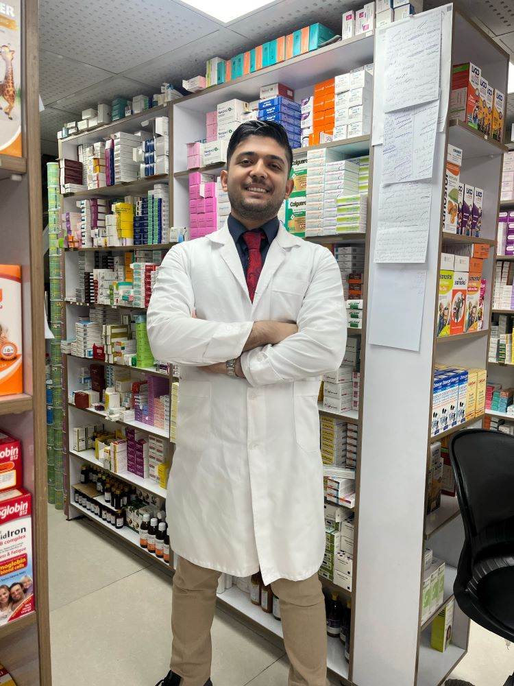 dr aria moradkhani